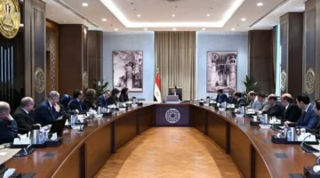 أول اجتماع حكومي.. تفاصيل مباحثات رئيس الوزراء مع وزير المالية بشأن صندوق النقد الدولي